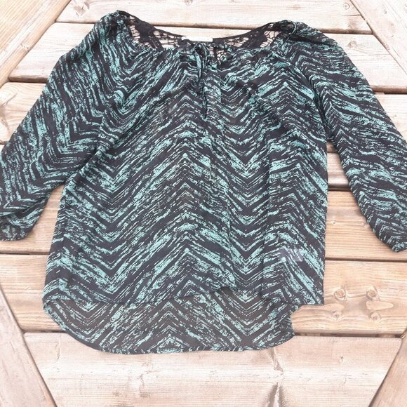 FLOWY Maurice's Blouse Lace Back XL Green and Black Maurices - Picture 1 of 3